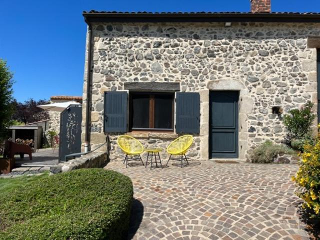 Domaine Des Pierres D Auvergne Flat Экстерьер фото